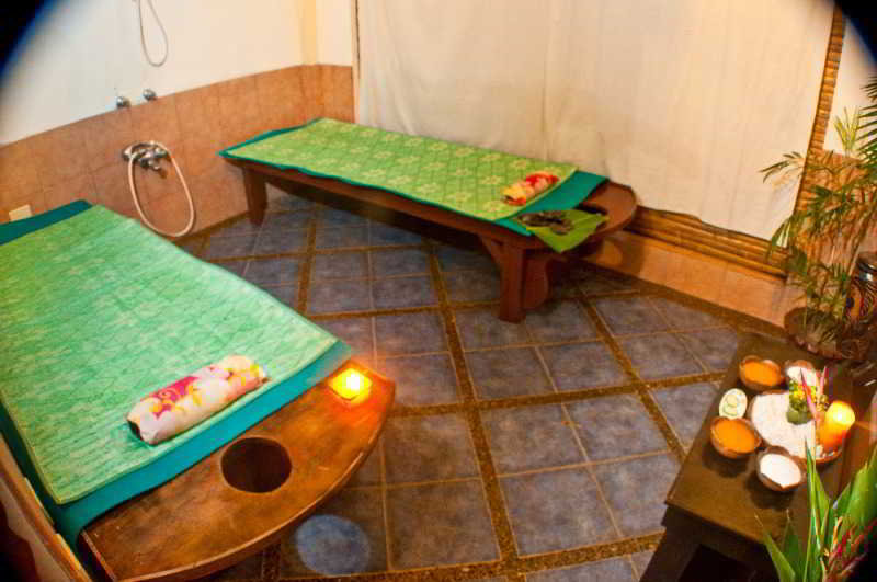 Sports and Entertainment
Sports and Entertainment
di Crystal Paradise Resort, Spa & Winery