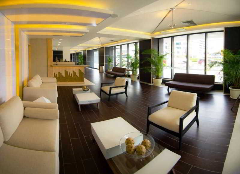 Lobby
Lobby
di Weston Suites Hotel