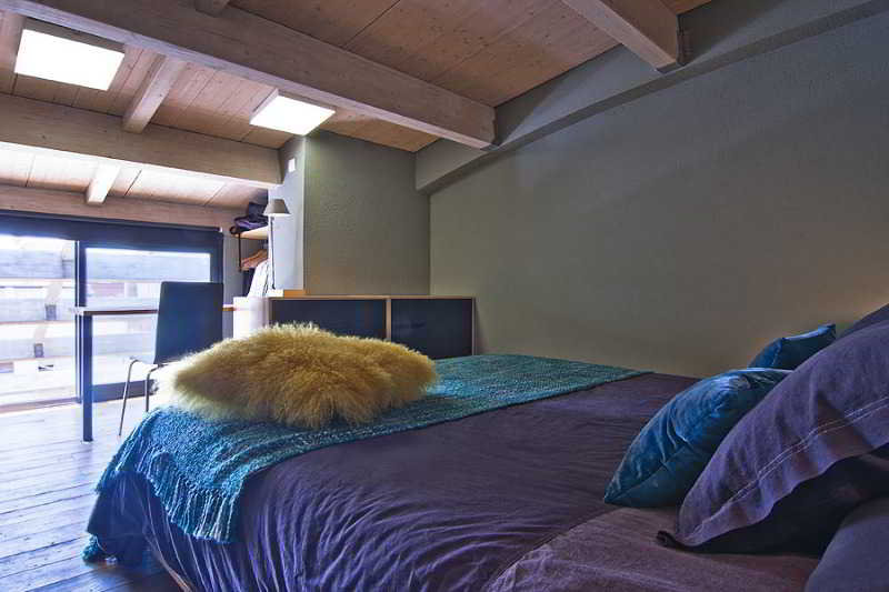 Room
Room
di Executive Attic 2