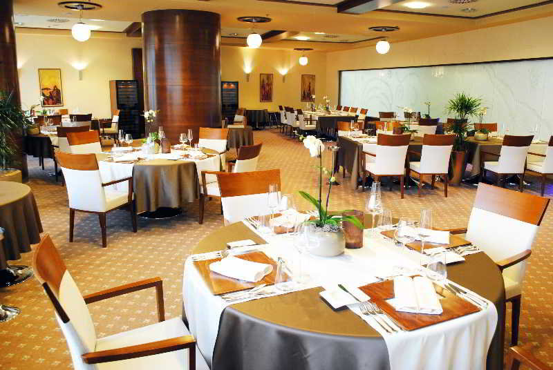 Restaurant
Restaurant
di Perla Casino & Hotel