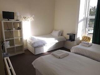 Room
Room
di Abbotsford Arms Hotel