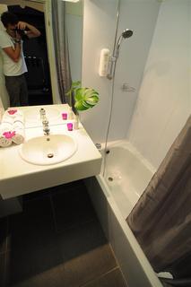 Room
Room
di BEST WESTERN Brussels East