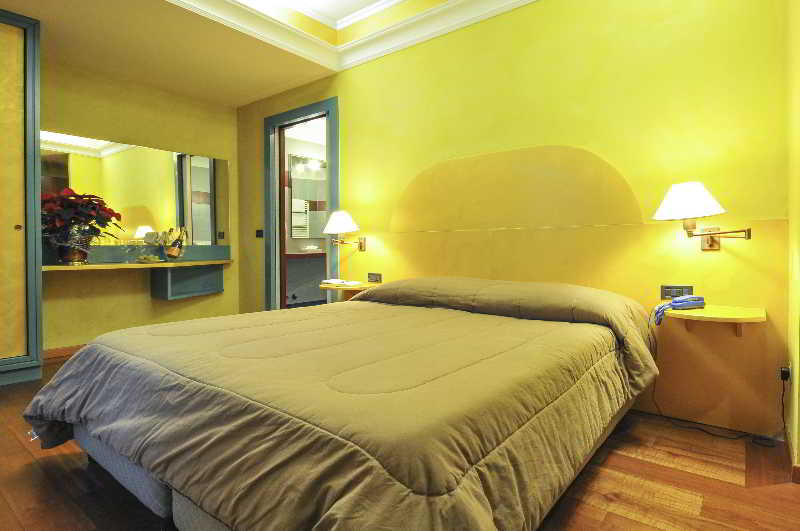 Room
Room
di Hotel Enrichetta