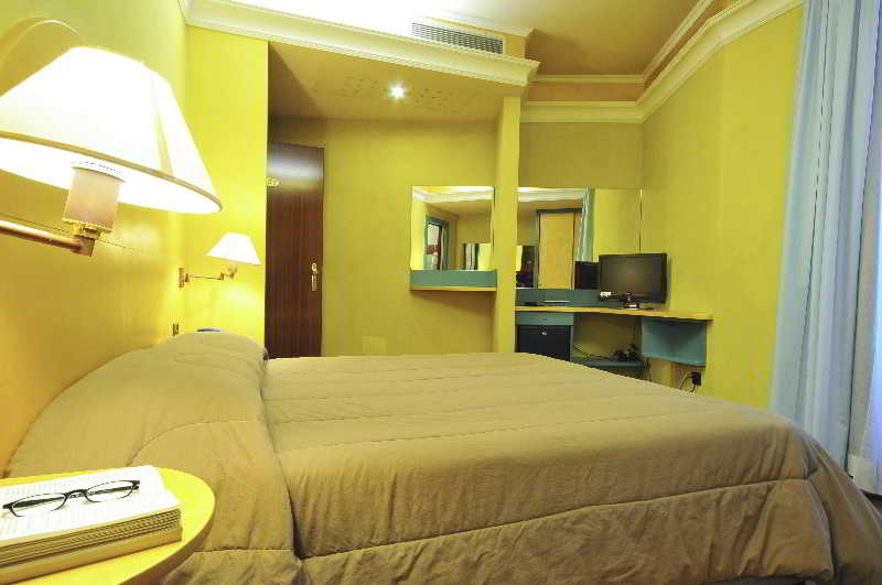Room
Room
di Hotel Enrichetta
