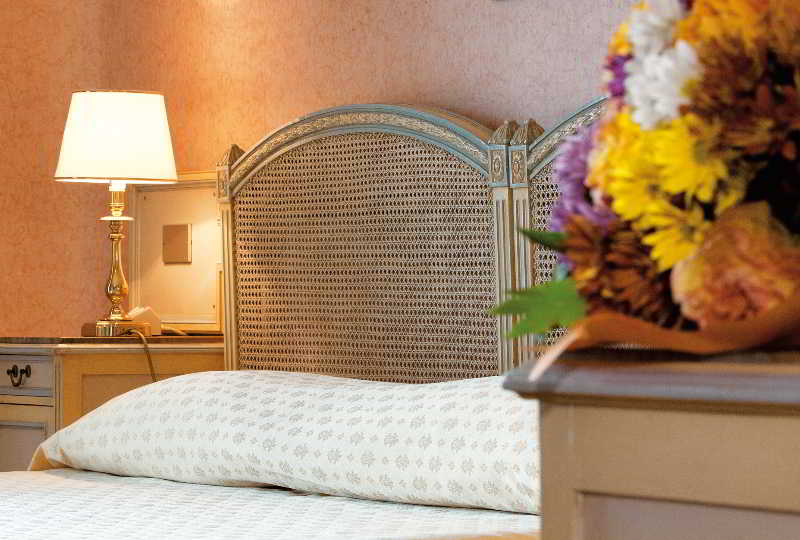 Room
Room
di Hotel Miramare Continental Palace