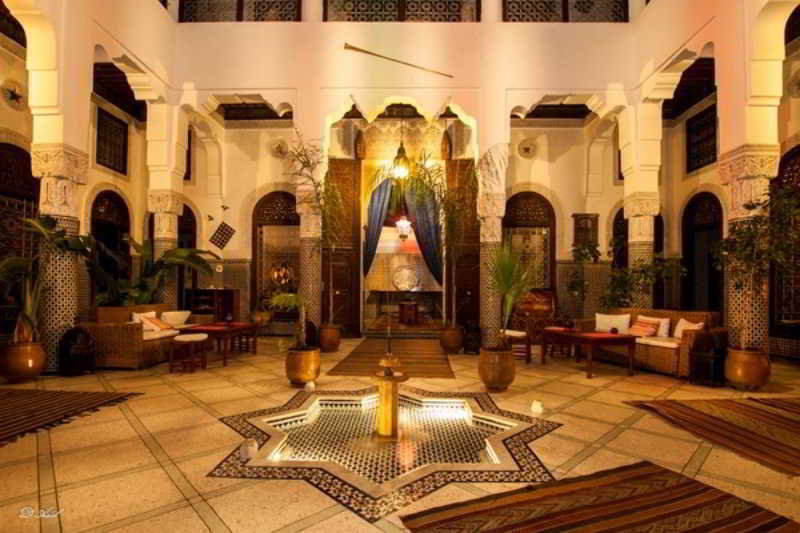 Lobby
Lobby
di Riad Razane