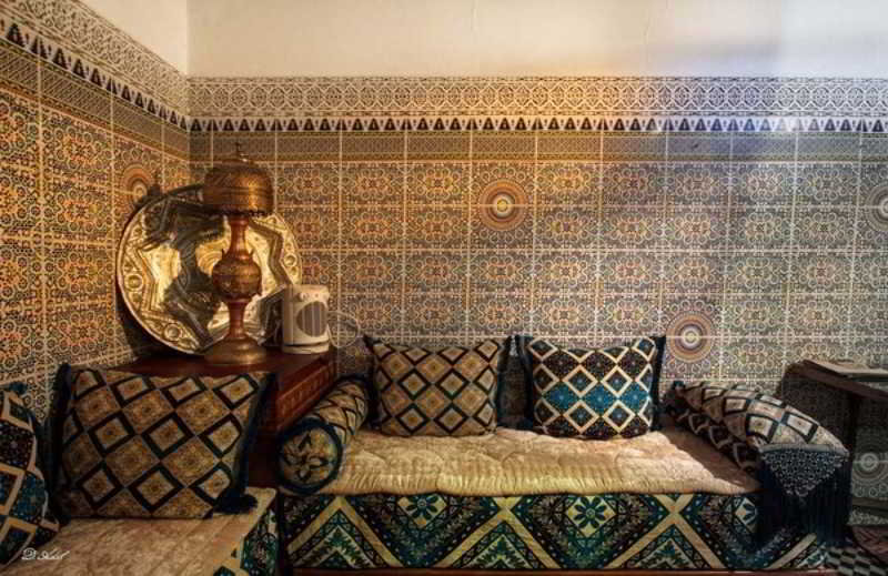 Room
Room
di Riad Razane