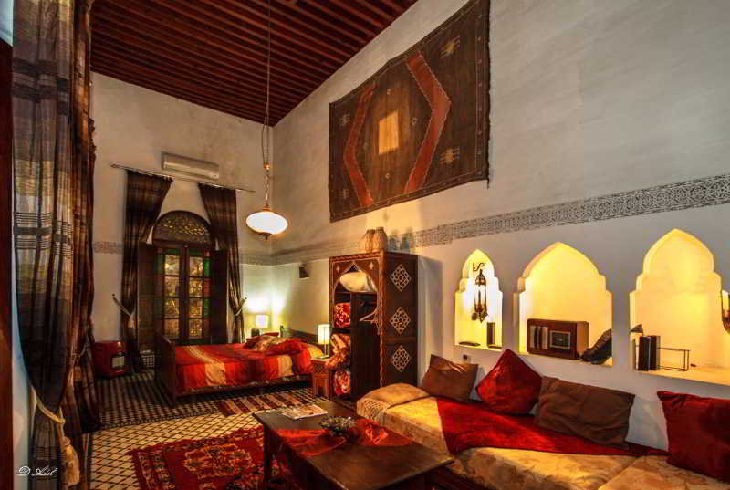 Room
Room
di Riad Razane