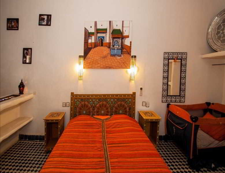 Room
Room
di Riad Razane