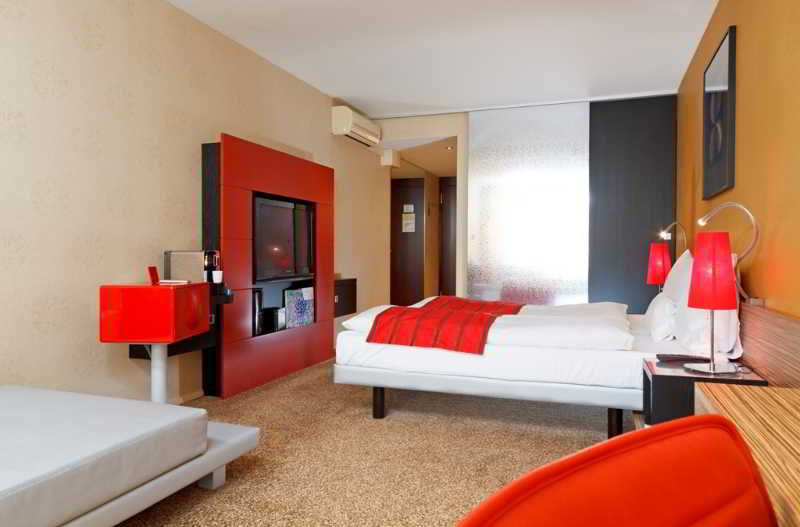 Room
Room
di POHO Post Hotel Weggis Swiss Quality