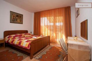 Room
Room
di Edi Apartments