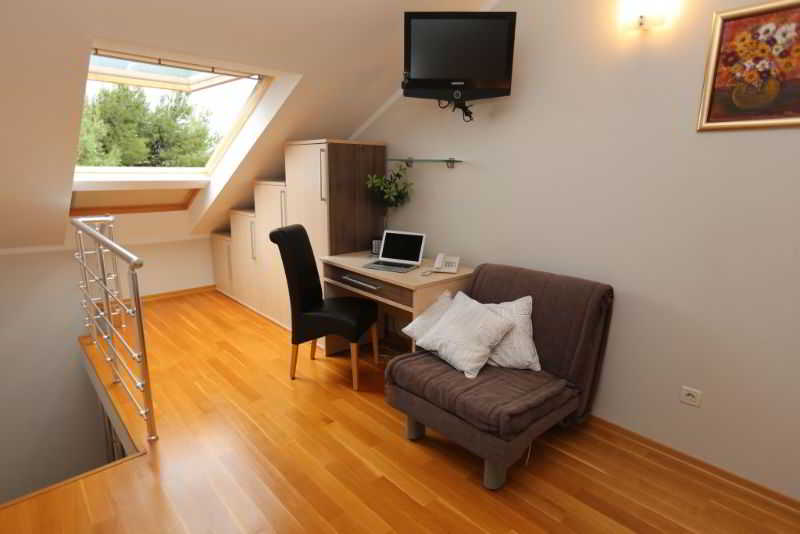 General view
General view
di Apartments Dumicic 4 Star