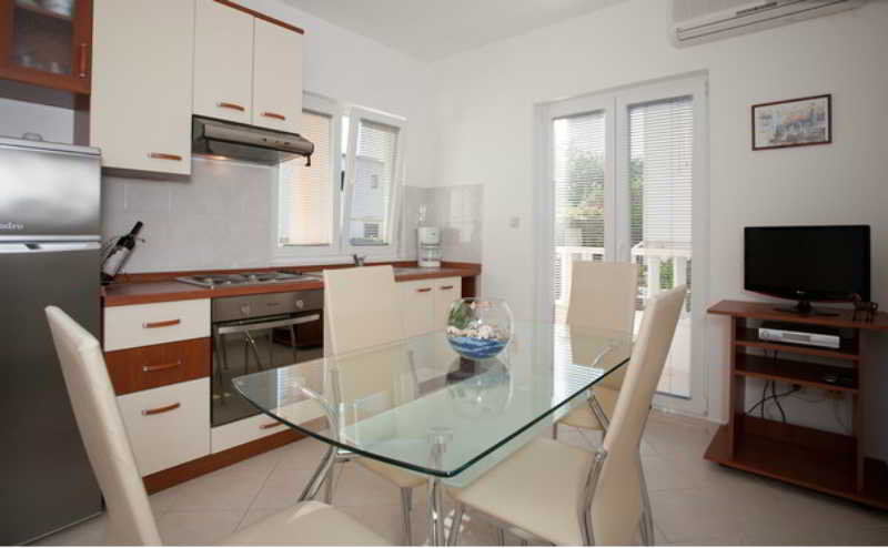 General view
General view
di Apartments Villa Vrbat