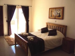 General view
General view
di Paschali Hills Apartment Complex