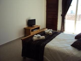 General view
General view
di Paschali Hills Apartment Complex