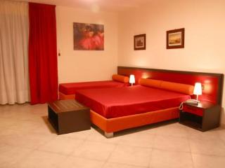 Room
Room
di Hotel Maison Degas