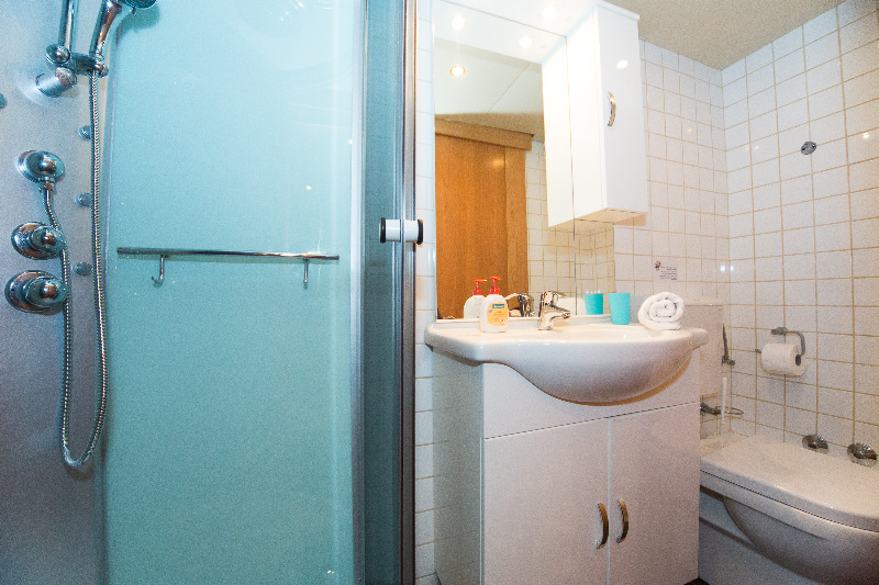 Room
Room
di Cruise From Dubrovnik On M/Y Dalvin