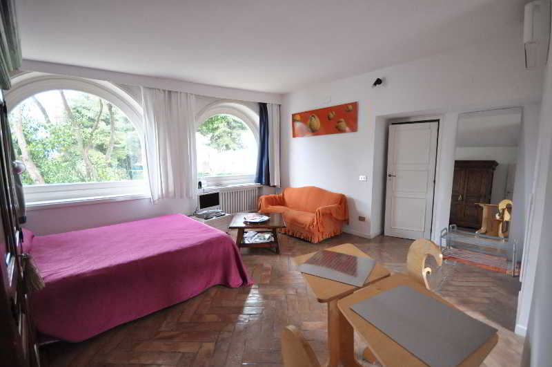 Room
Room
di Residenza Le Rose Villa d'Arte