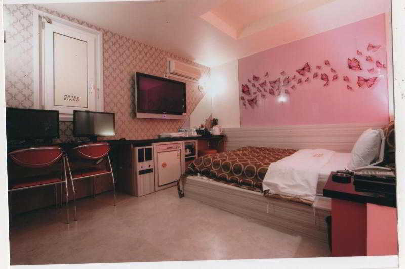 Room
 di Piano Hotel