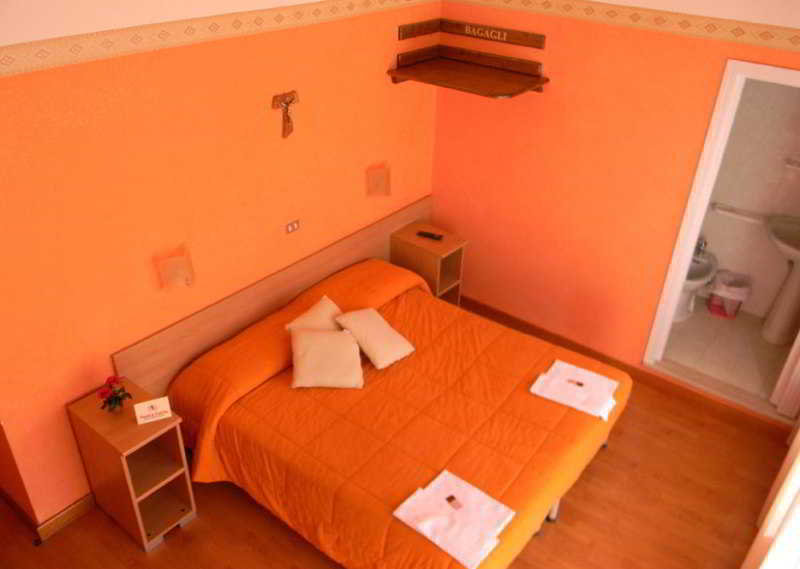 Room
Room
di Santa Lucia