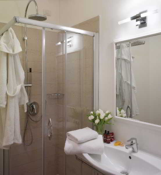 Room
Room
di HOTEL PROMENADE RICCIONE