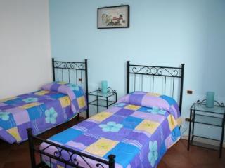 Room
Room
di Bed and Breakfast Donizetti