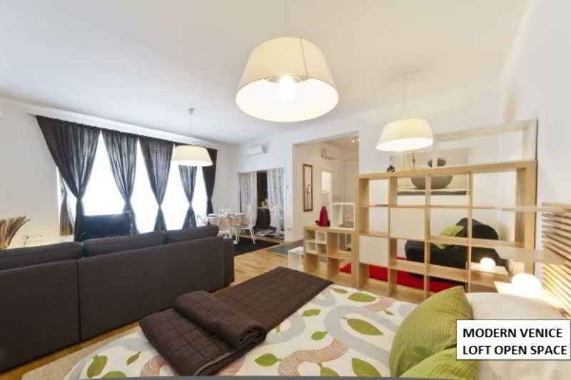 Room
Room
di Modern Venice Loft