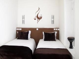 Room
Room
di Riad Orange Cannelle