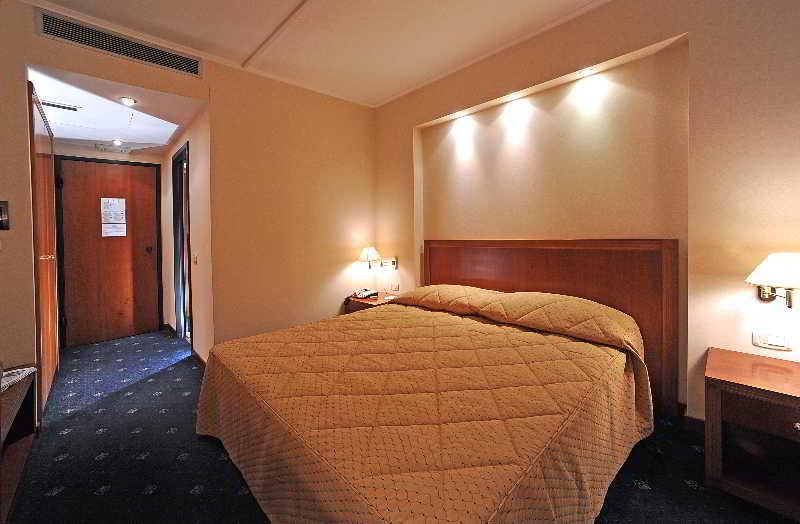 Room
Room
di PARK HOTEL CAVALIERI