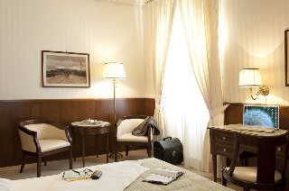 Room
Room
di Grand Hotel Bastiani
