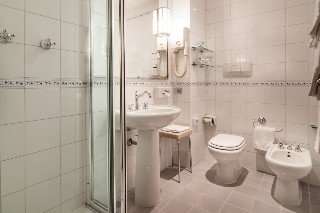 Room
Room
di Grand Hotel Bastiani