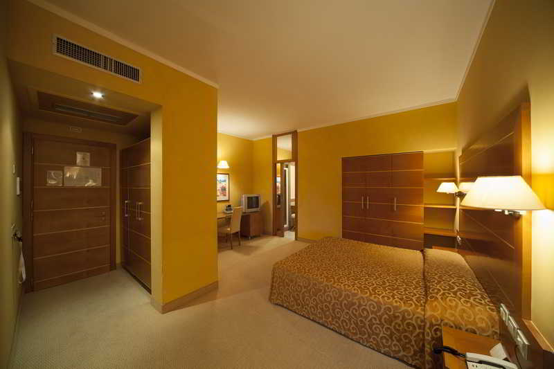 Room
Room
di Hotel President