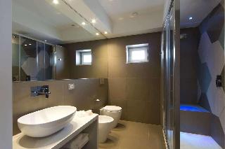 Room
Room
di Hotel Marad