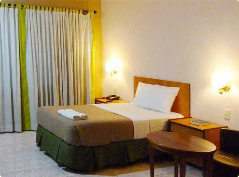 Room
Room
di Sequoia Inn