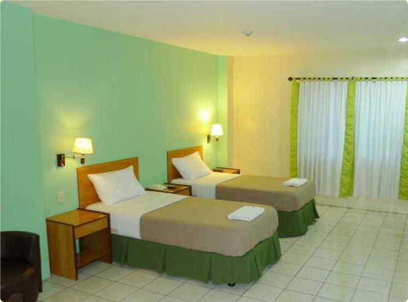 Room
Room
di Sequoia Inn