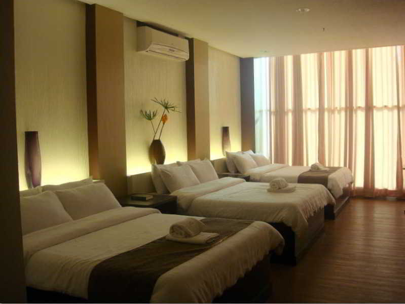 Room
Room
di Green Windows Dormitel