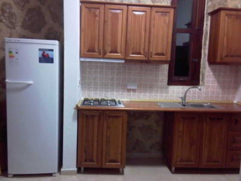 Room
Room
di Sinya G.H.