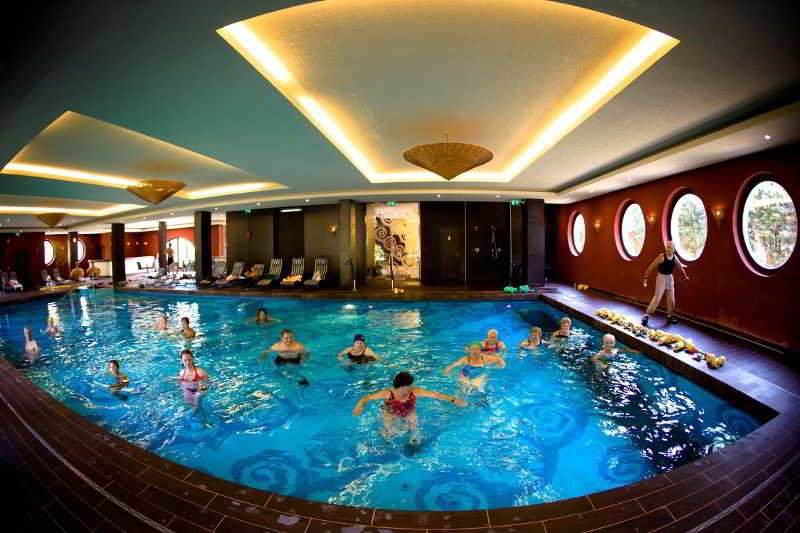 Pool
 di Budapest Airport Hotel Stacio Superior Wellness