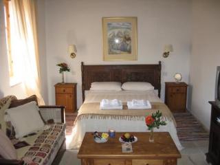 General view
General view
di Nikis House