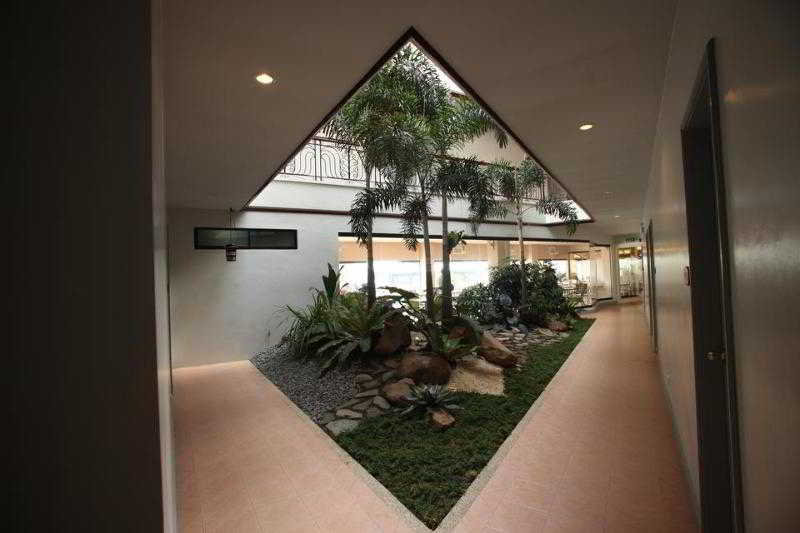 Lobby
Lobby
di Casa Leticia Business Inn