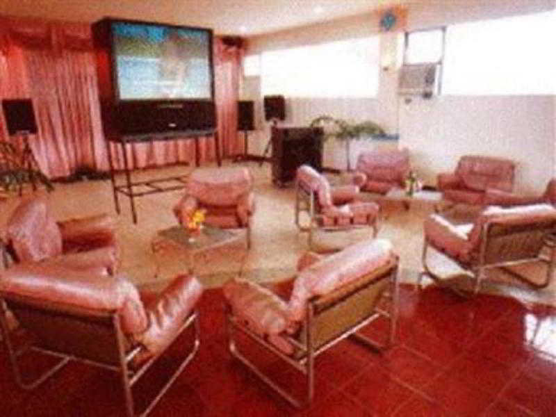 Sports and Entertainment
Sports and Entertainment
di Chriscentville Hotel