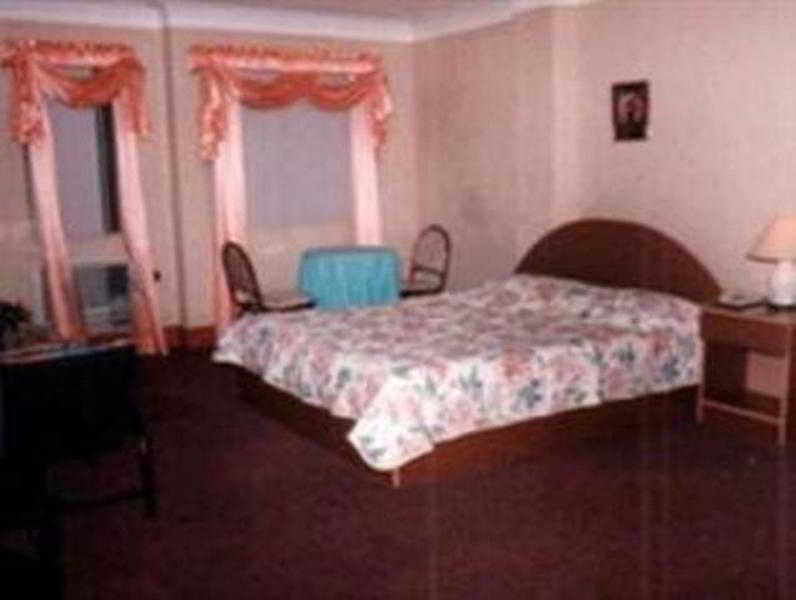 Room
Room
di Chriscentville Hotel