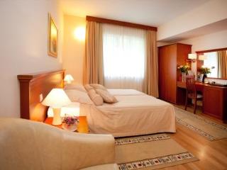 General view
General view
di Hotel Royal Suites