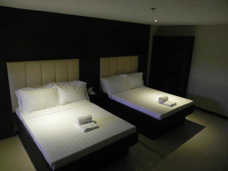 Room
Room
di Courtview Inn