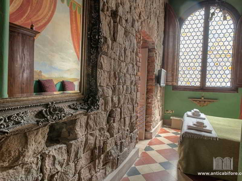 General view
General view
di L' Antica Bifore Guesthouse