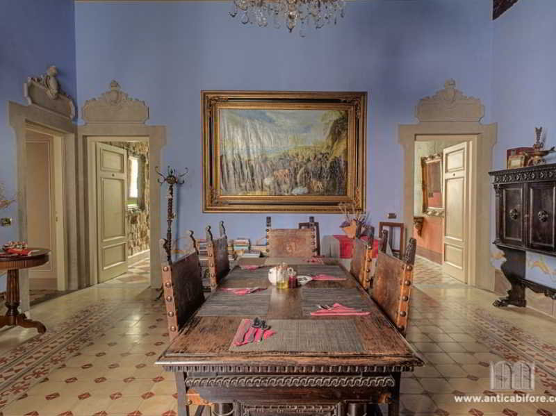 General view
General view
di L' Antica Bifore Guesthouse