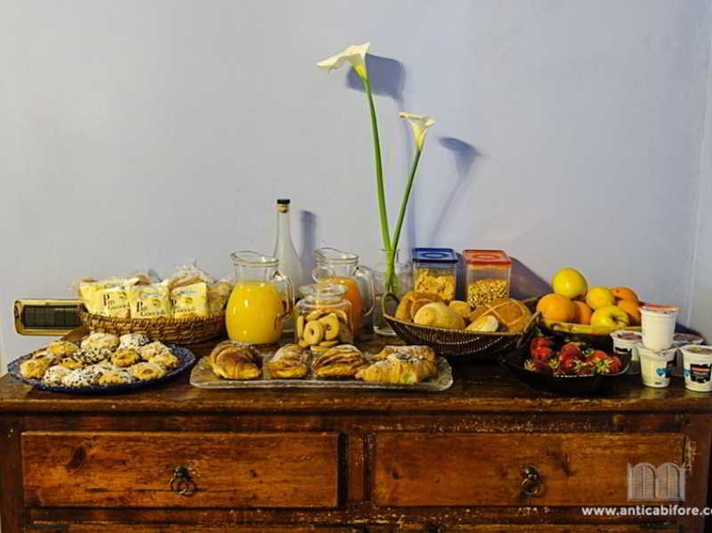 General view
General view
di L' Antica Bifore Guesthouse