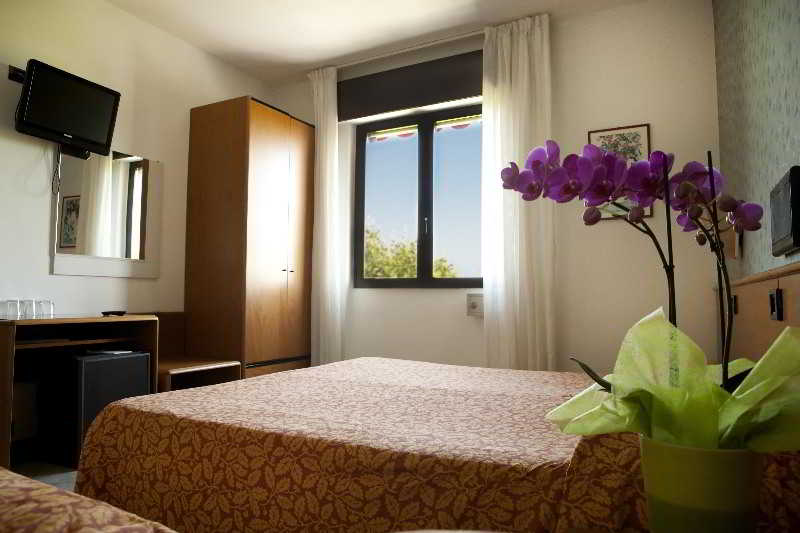 Room
Room
di Hotel Aurora