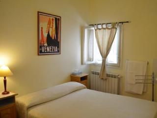 Room
Room
di Hotel San Samuele