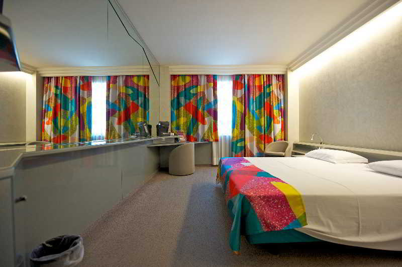 Room
Room
di Executive Cosenza Rende